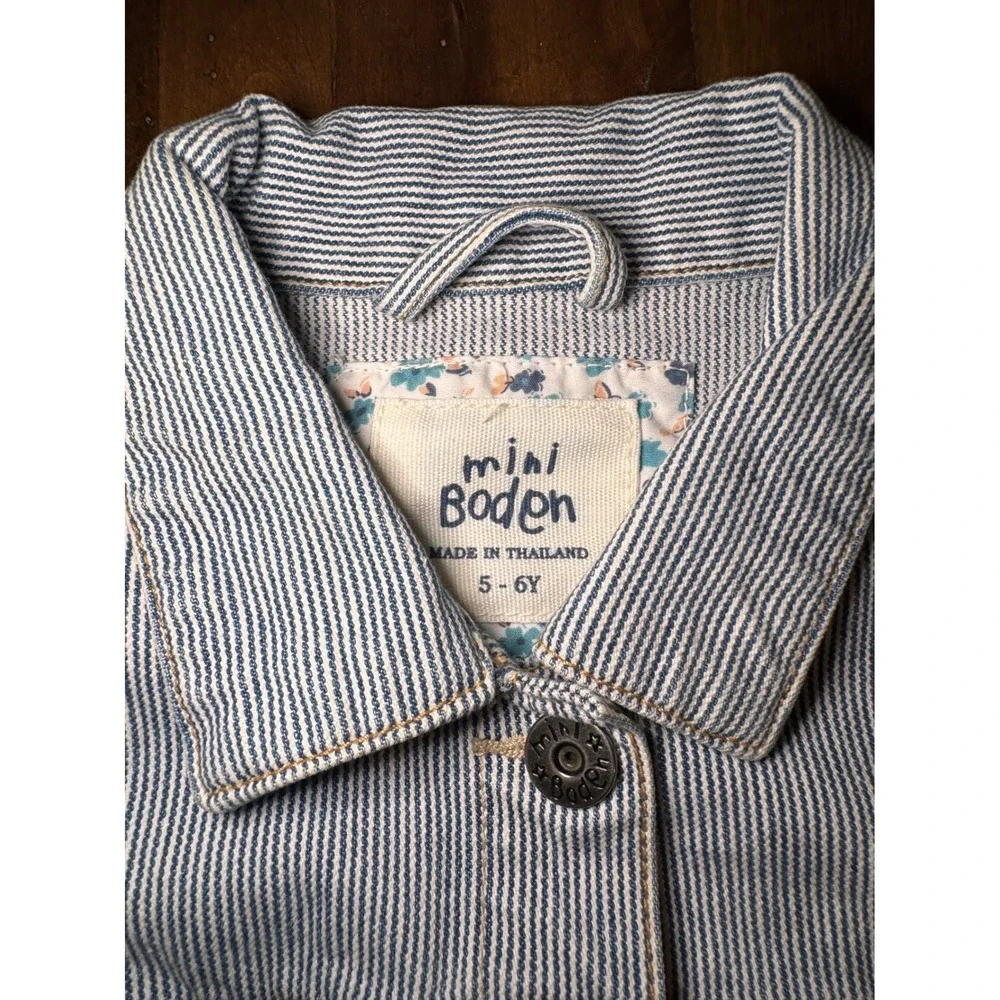 Mini Boden Kids Blue White Hickory Stripe Denim Trucker Jacket Size 5-6Y floral